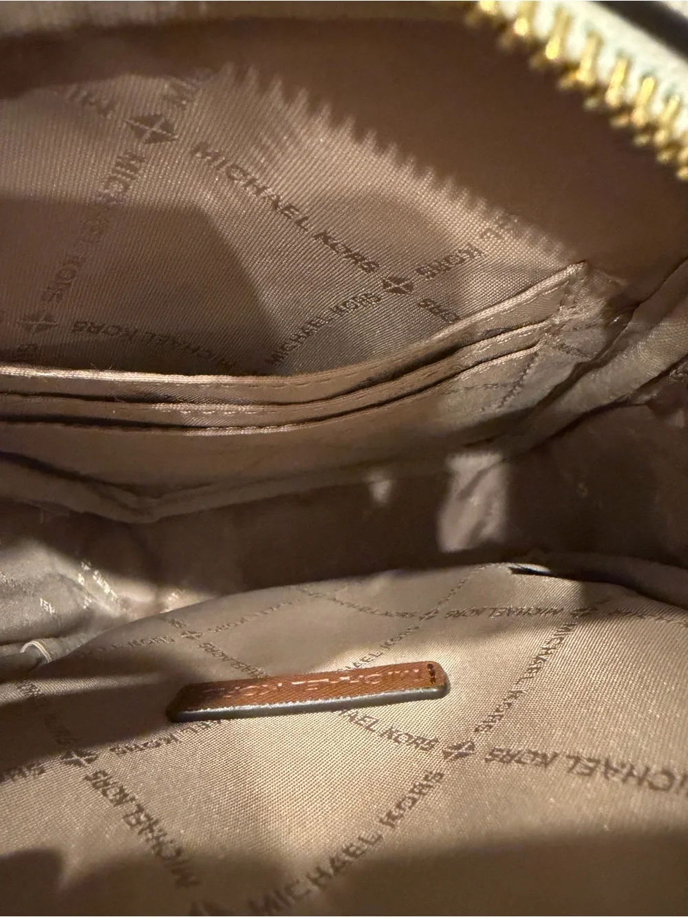 MICHAEL KORS Medium Flight Bag Vanilla Signature Crossbody Chain MK Logo - Picture 7 of 11